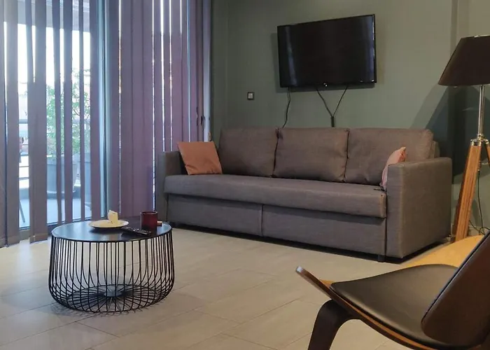 Elegant Bright Apartment With Acropolis View Terrace